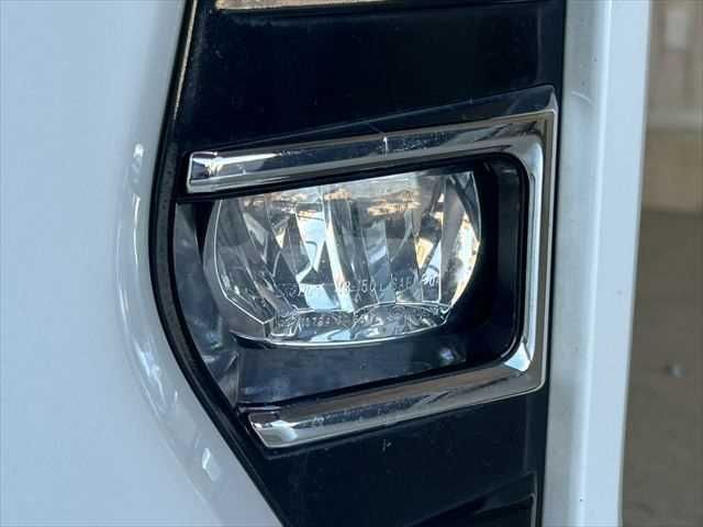 TOYOTA NOAH HYBRID 2019