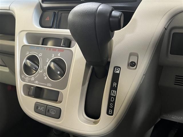 DAIHATSU MOVE 4WD 2015