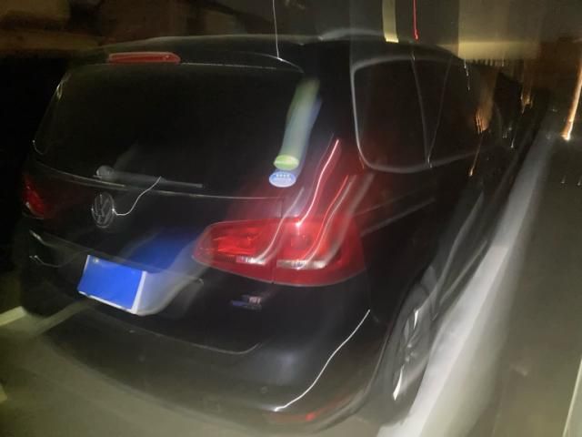 VOLKSWAGEN VOLKSWAGEN SHARAN 2012