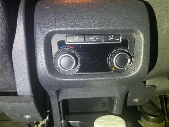 VOLKSWAGEN VOLKSWAGEN SHARAN 2012