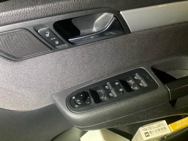 VOLKSWAGEN VOLKSWAGEN SHARAN 2012