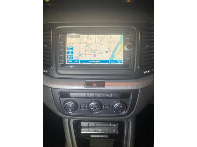 VOLKSWAGEN VOLKSWAGEN SHARAN 2012