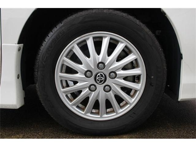 TOYOTA VOXY HYBRID 2015