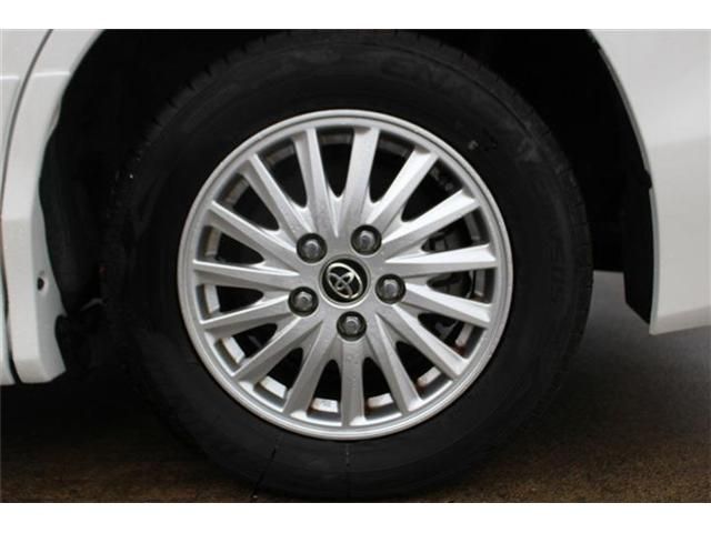 TOYOTA VOXY HYBRID 2015