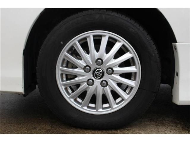 TOYOTA VOXY HYBRID 2015