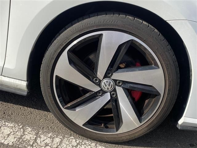 VOLKSWAGEN VOLKSWAGEN GOLF GTI 2018