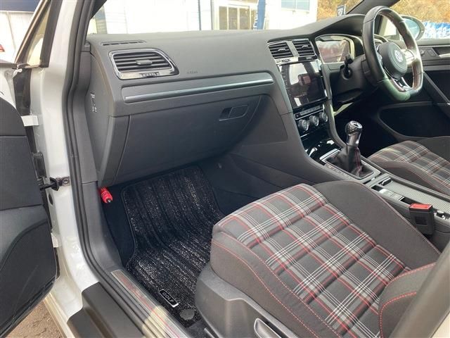 VOLKSWAGEN VOLKSWAGEN GOLF GTI 2018