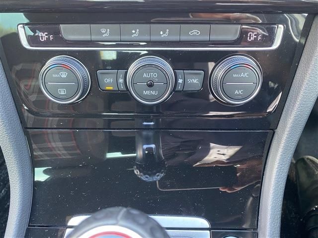 VOLKSWAGEN VOLKSWAGEN GOLF GTI 2018