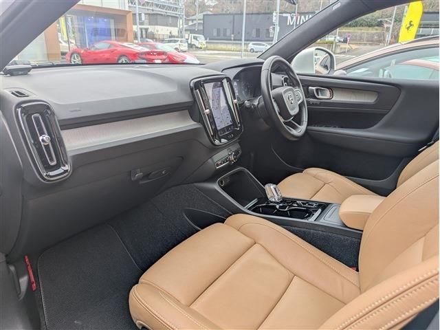 VOLVO VOLVO XC40 2020