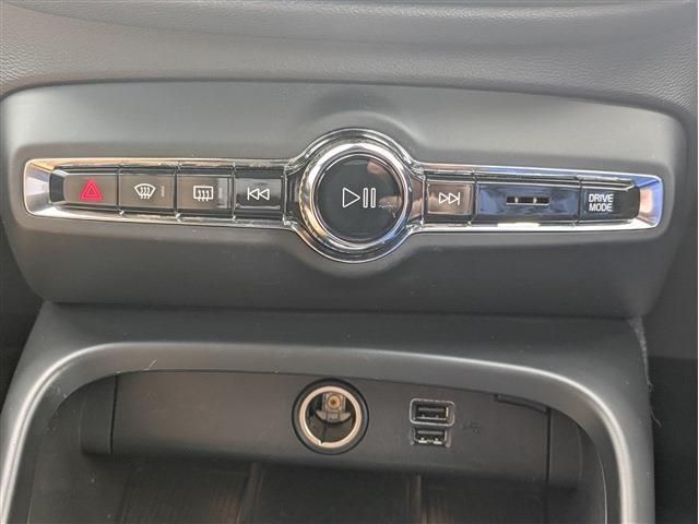 VOLVO VOLVO XC40 2020