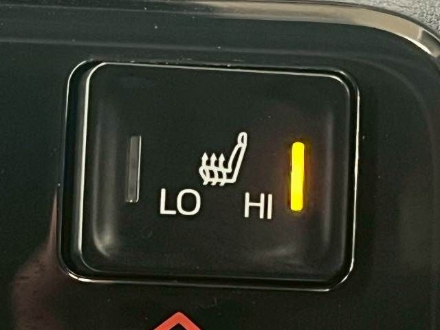 TOYOTA NOAH HYBRID 2023