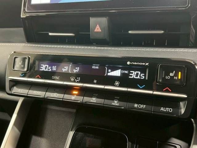 TOYOTA NOAH HYBRID 2023