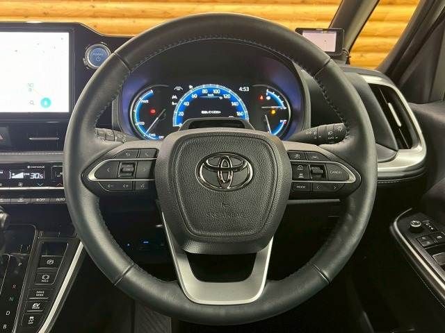 TOYOTA NOAH HYBRID 2023