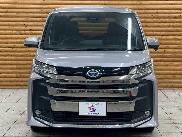 TOYOTA NOAH HYBRID 2023