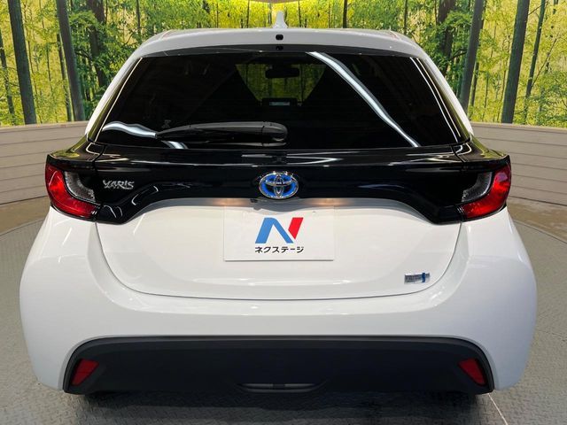 TOYOTA YARIS HYBRID 2022