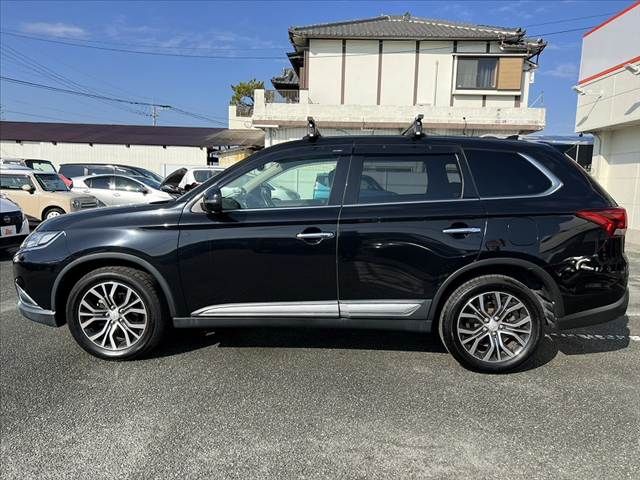 MITSUBISHI OUTLANDER 4WD 2015