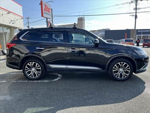 MITSUBISHI OUTLANDER 4WD 2015