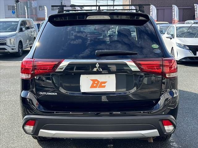 MITSUBISHI OUTLANDER 4WD 2015