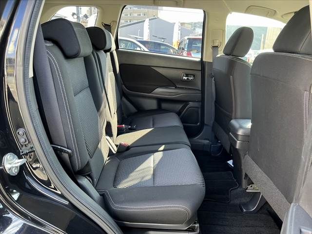 MITSUBISHI OUTLANDER 4WD 2015