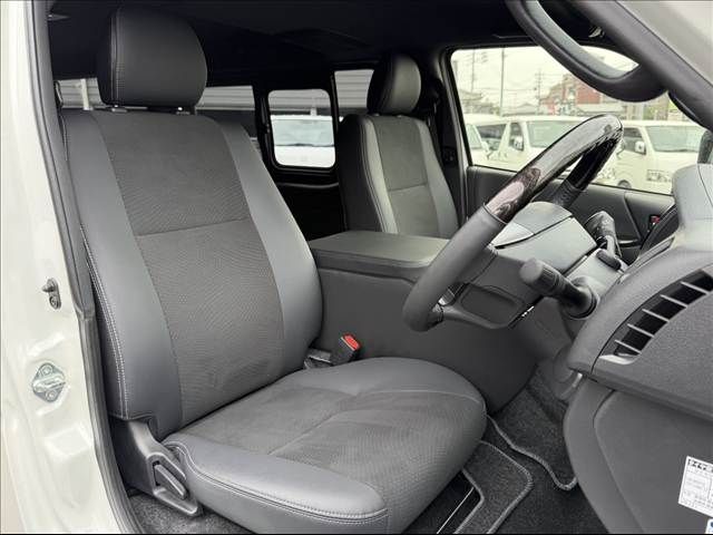 TOYOTA HIACE van 2WD 2023