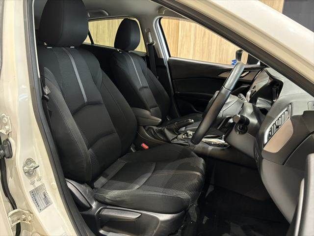 MAZDA AXELA SPORTS 2017