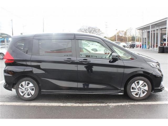 HONDA FREED plus HYBRID 2022