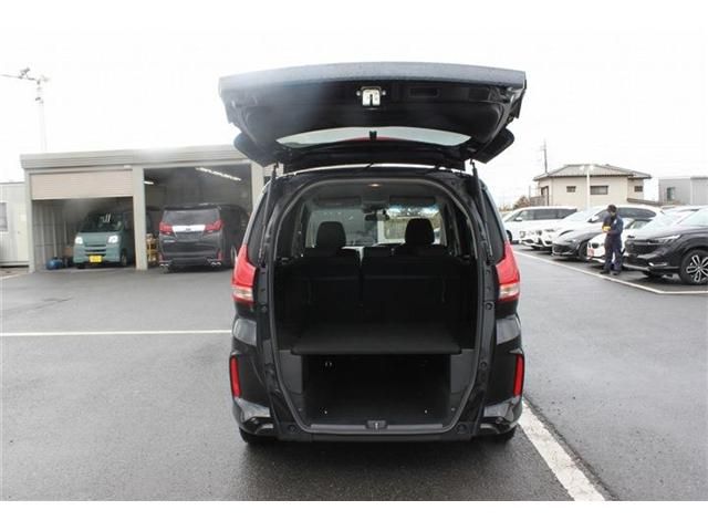 HONDA FREED plus HYBRID 2022