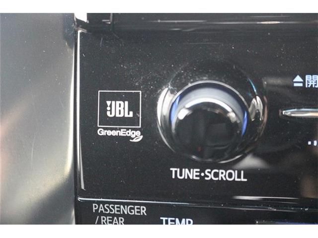 TOYOTA ALPHARD hybrid 4WD 2015