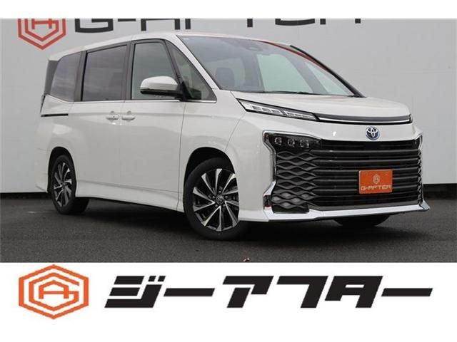 TOYOTA VOXY HYBRID 2025