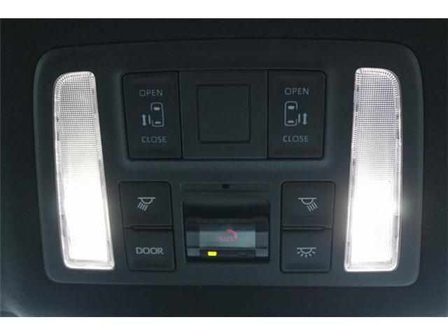 TOYOTA VOXY HYBRID 2025