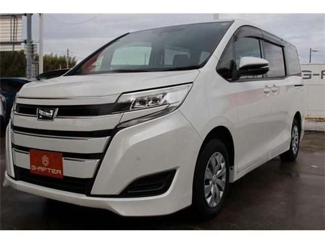 TOYOTA NOAH 2020