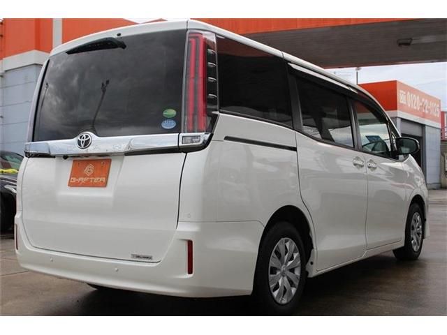 TOYOTA NOAH 2020