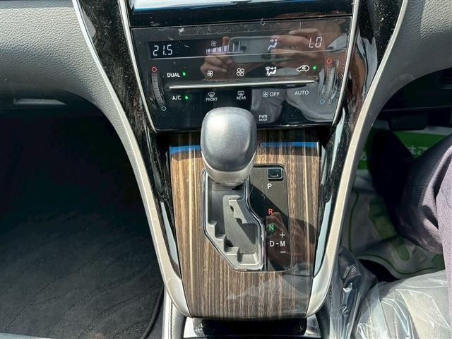 TOYOTA HARRIER 2WD 2016