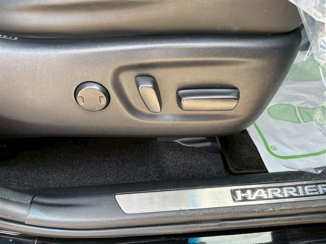 TOYOTA HARRIER 2WD 2016