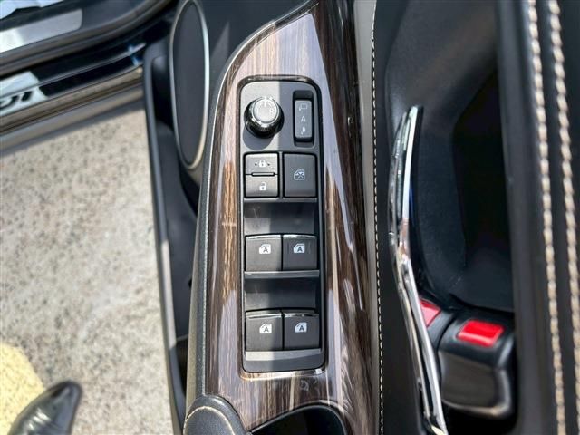 TOYOTA HARRIER 2WD 2016