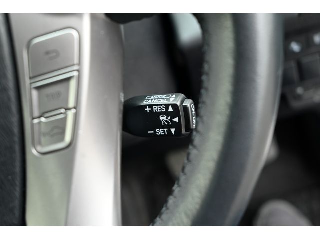 TOYOTA PRIUS Alpha 2016