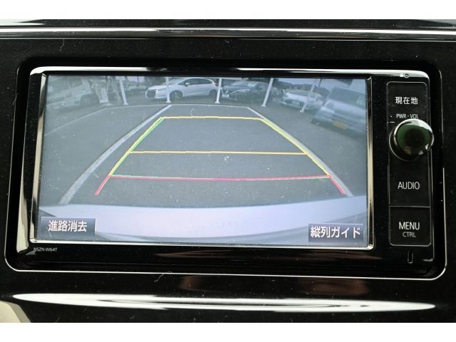 TOYOTA PRIUS Alpha 2016