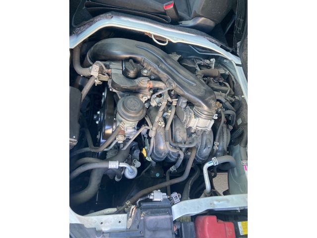 TOYOTA HIACE van 4WD 2017