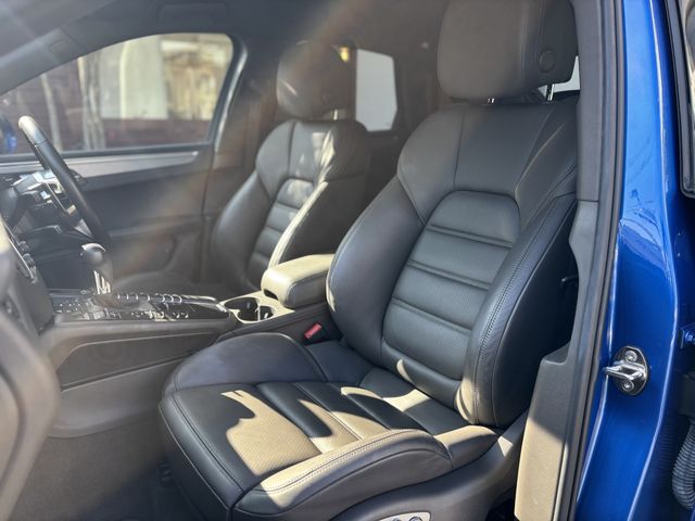 PORSCHE PORSCHE Macan 2016