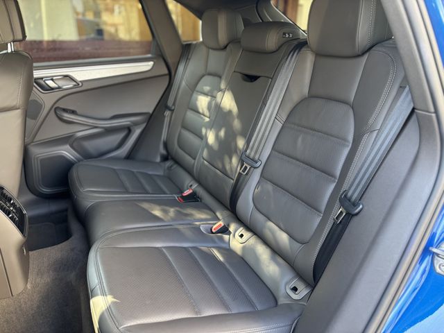 PORSCHE PORSCHE Macan 2016