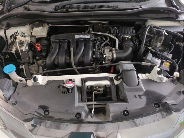 HONDA VEZEL HYBRID 2014