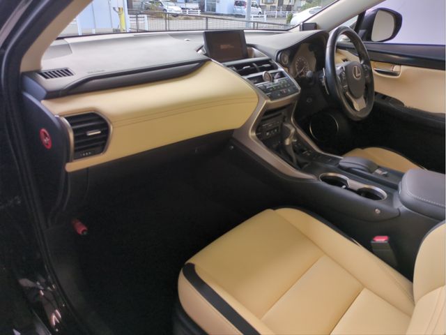 TOYOTA LEXUS NX200t 2015