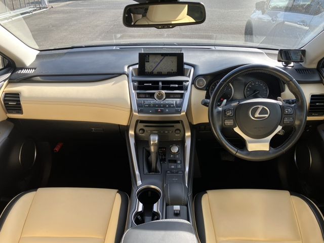 TOYOTA LEXUS NX200t 2015