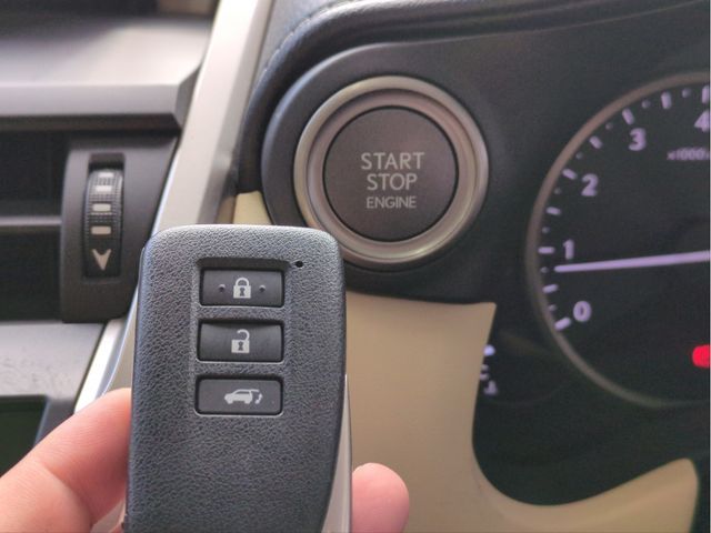 TOYOTA LEXUS NX200t 2015