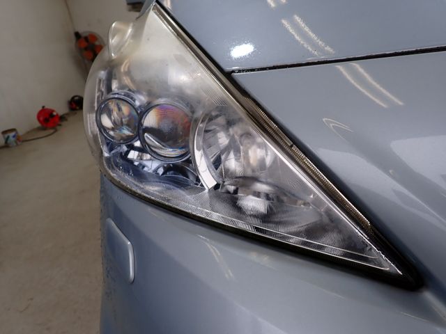 TOYOTA PRIUS Alpha 2012