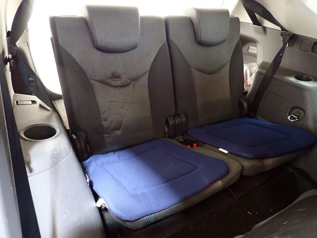 TOYOTA PRIUS Alpha 2012