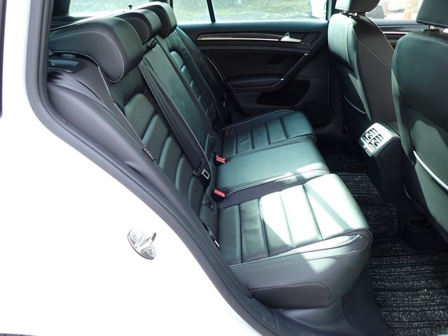 VOLKSWAGEN VOLKSWAGEN GOLF R VARIANT 2017