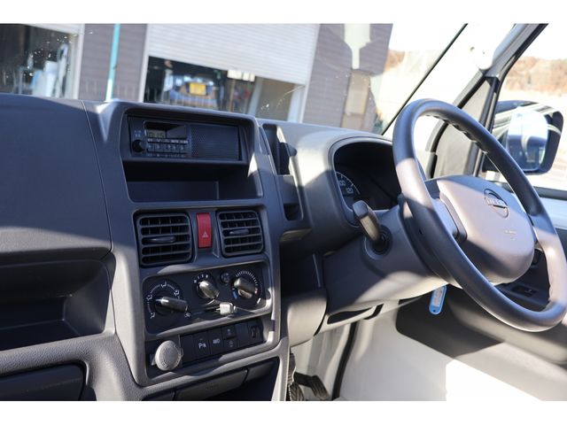 NISSAN CLIPPER truck 4WD 2024