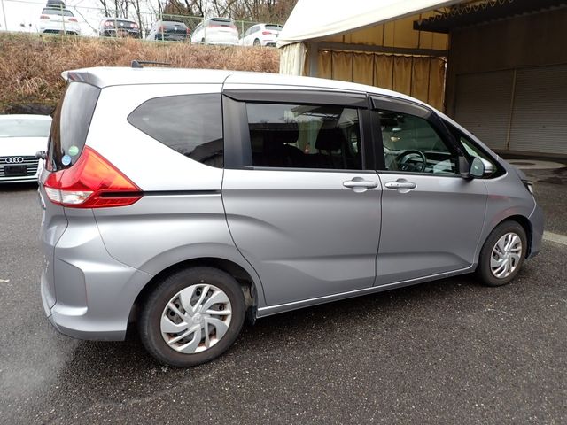 HONDA FREED plus 2017