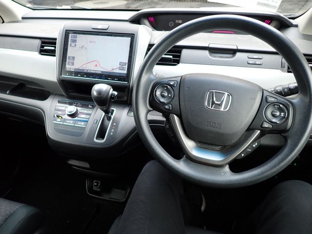 HONDA FREED plus 2017